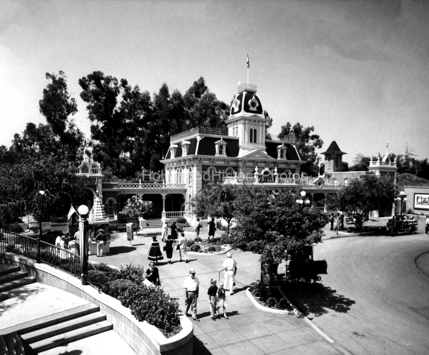Disneyland 1960 MS1.jpg